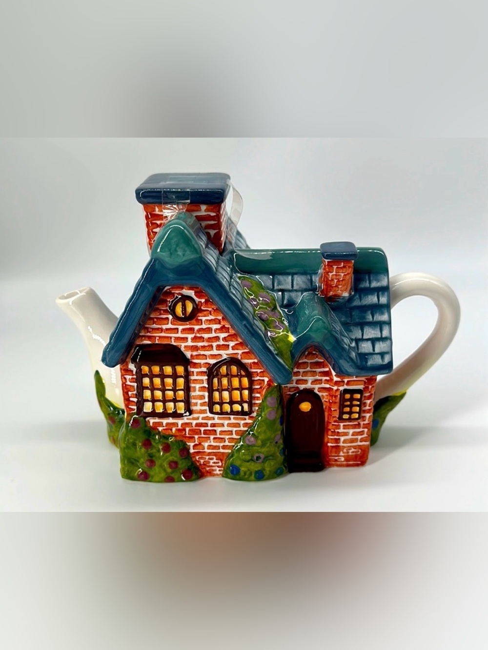 Vintage Thomas Kinkade
Ceramic Brick Cottage Fairy House Teapot Medium 6'Tall